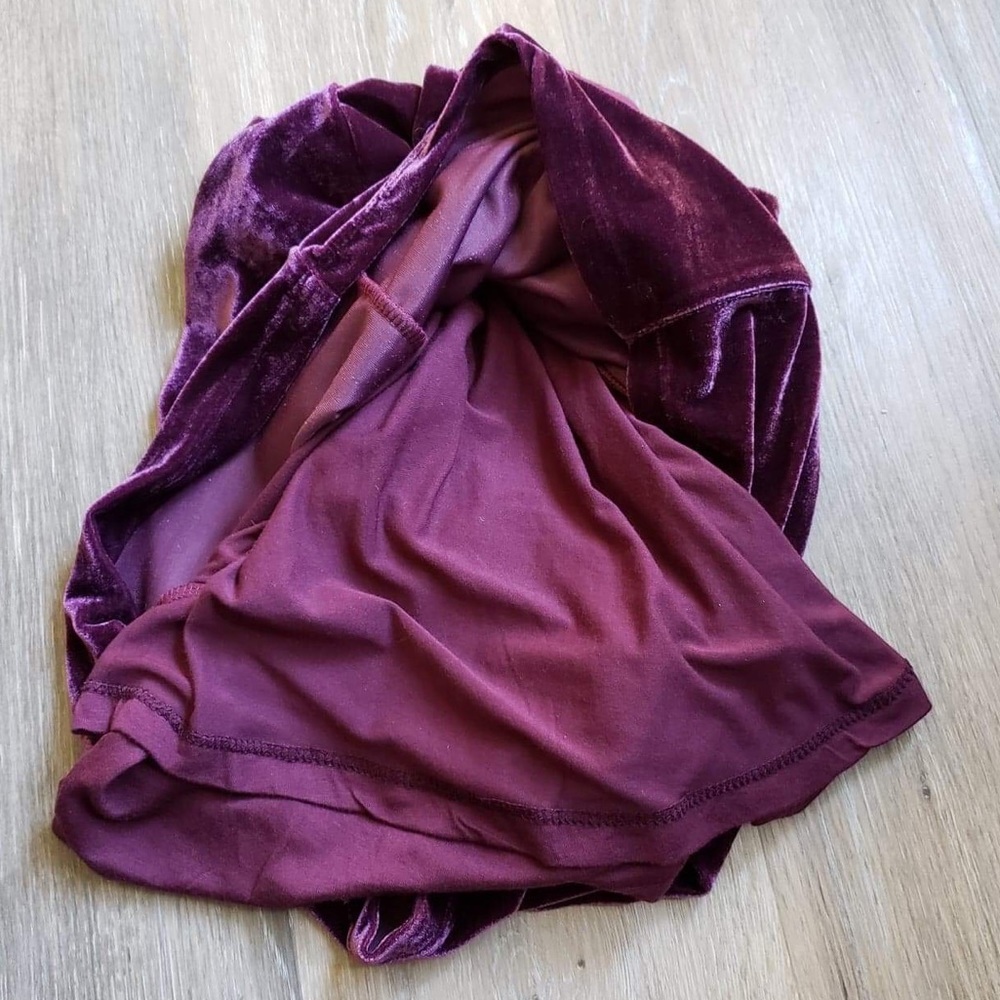 Velvet tops - Picture 7 of 8